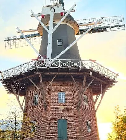 Idyllisches Naehe Meyer Werft * Papenburg