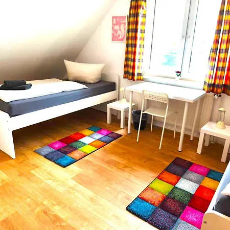 Idyllisches Naehe Meyer Werft Papenburg